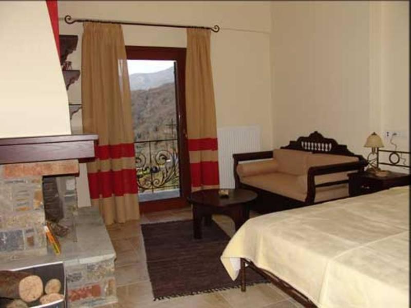 Hotel Erotas Áyios Dhimítrios Екстериор снимка