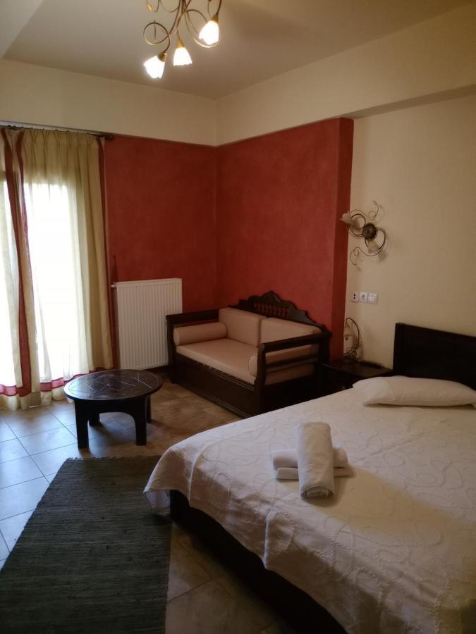 Hotel Erotas Áyios Dhimítrios Екстериор снимка