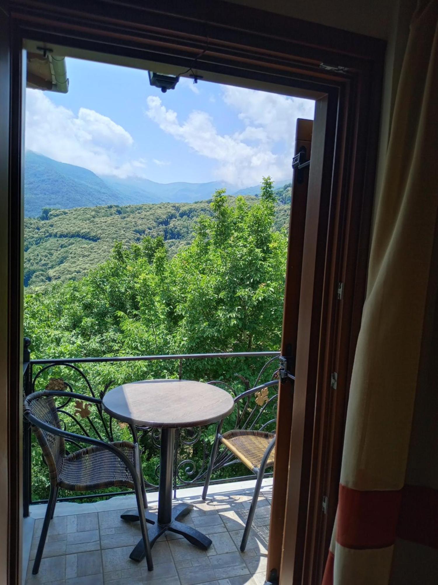 Hotel Erotas Áyios Dhimítrios Екстериор снимка