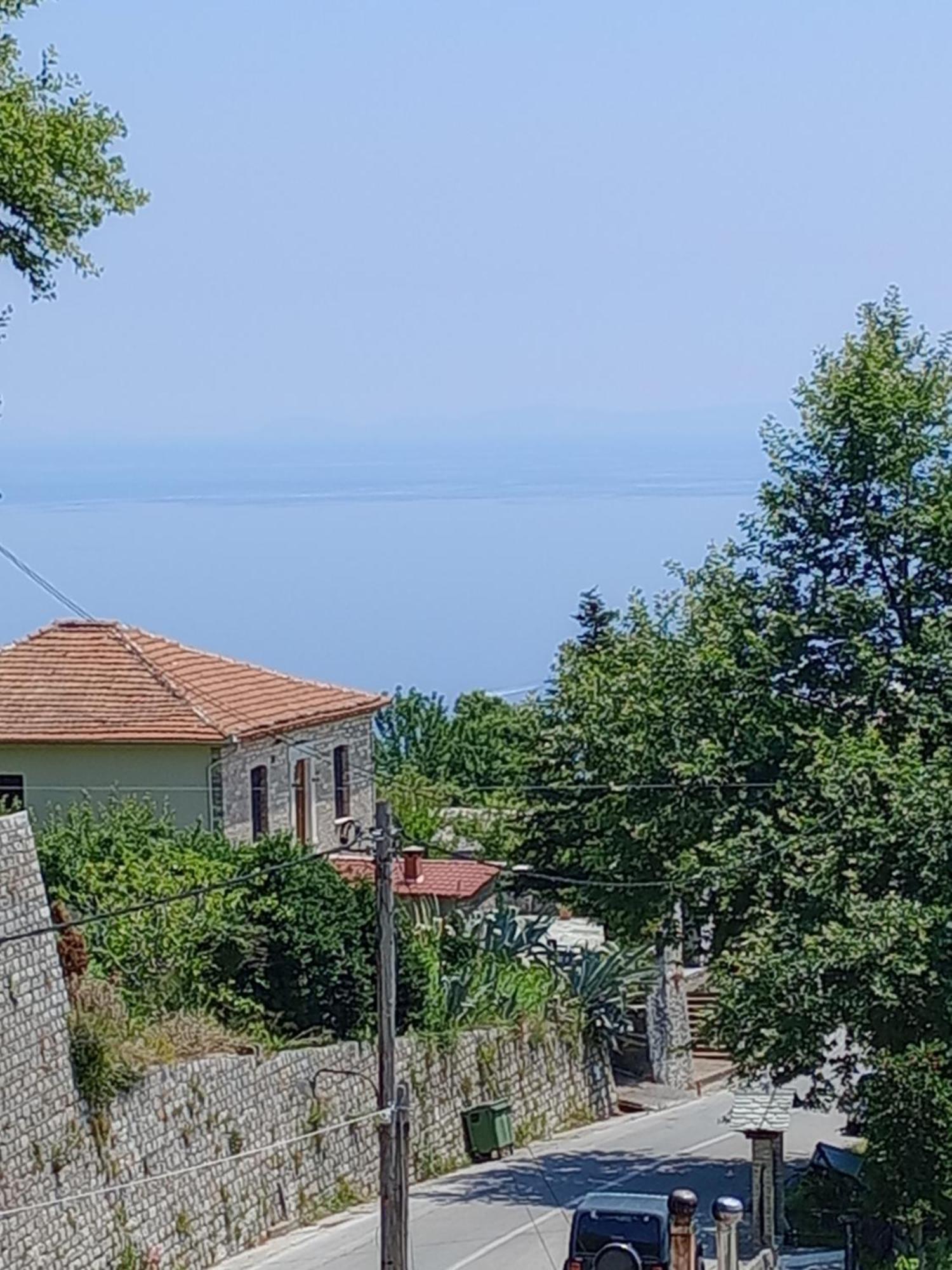 Hotel Erotas Áyios Dhimítrios Екстериор снимка