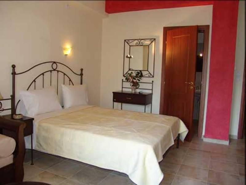 Hotel Erotas Áyios Dhimítrios Екстериор снимка