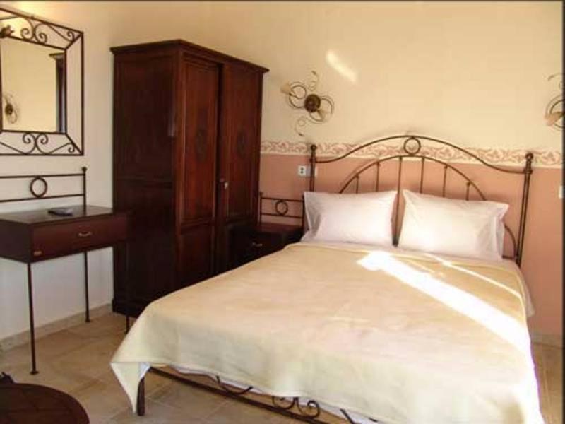 Hotel Erotas Áyios Dhimítrios Екстериор снимка